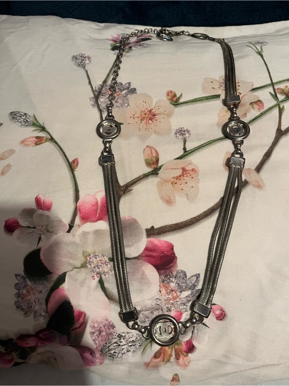 CHANEL Multi-Chain Logo Accent Belt - Picture 4 of 7